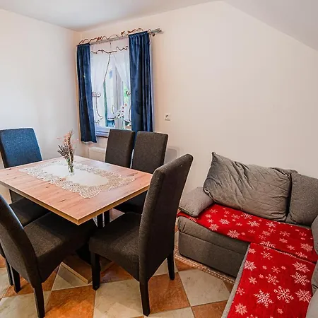 Eko Pony Ranch Ogrizek Apartamento