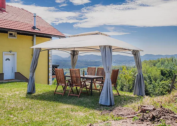 Eko Pony Ranch Ogrizek بوتْشيترتيك